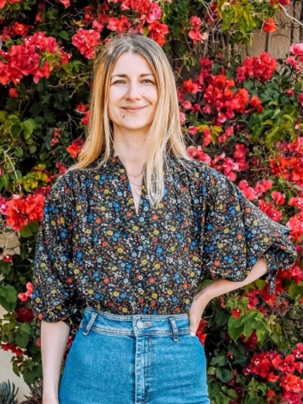Doen Rose Top in Dusk Lily of the Valley - Picture 4 of 11